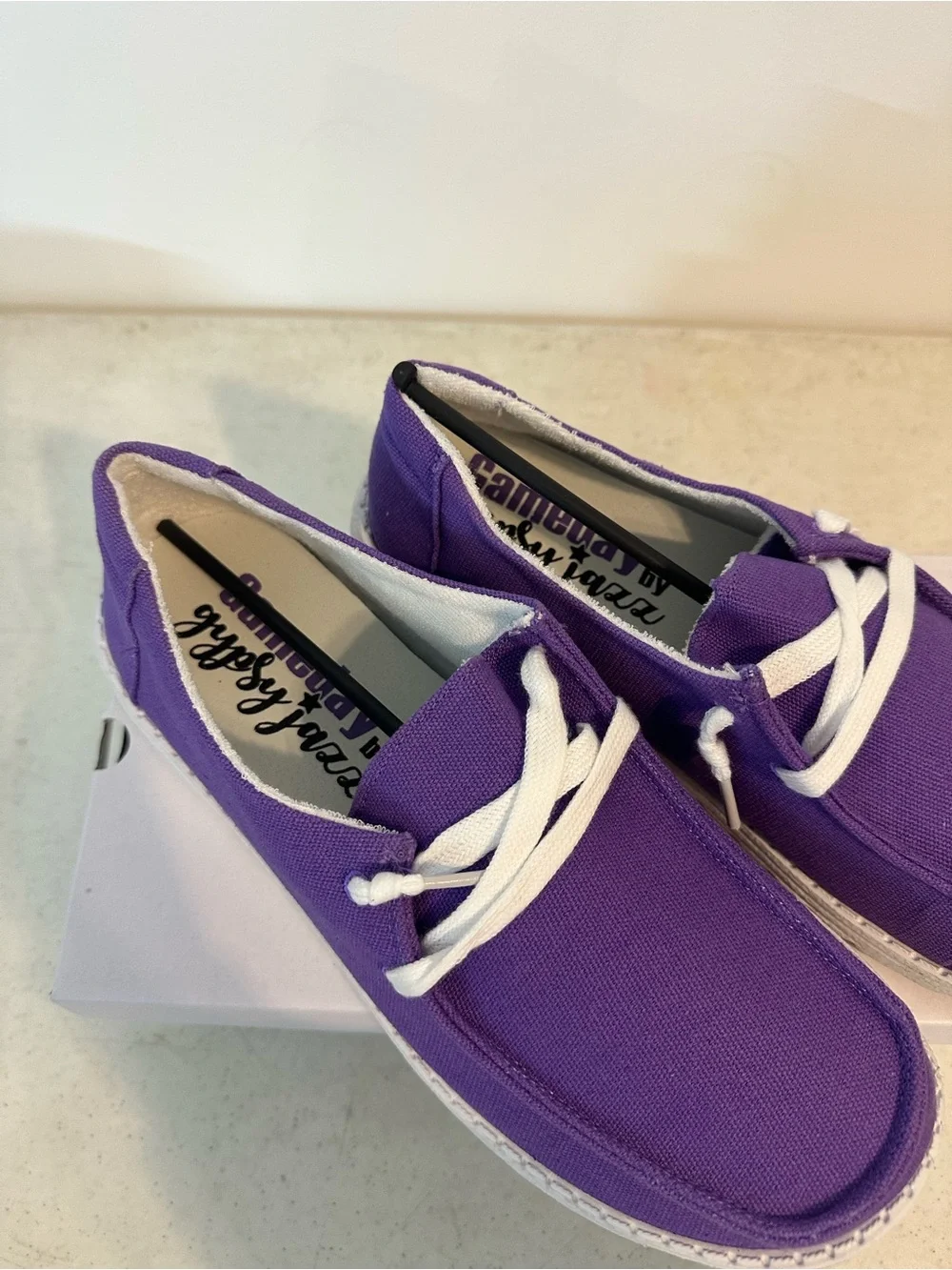 Gypsy Jazz Womens Purple Canvas Sneakers